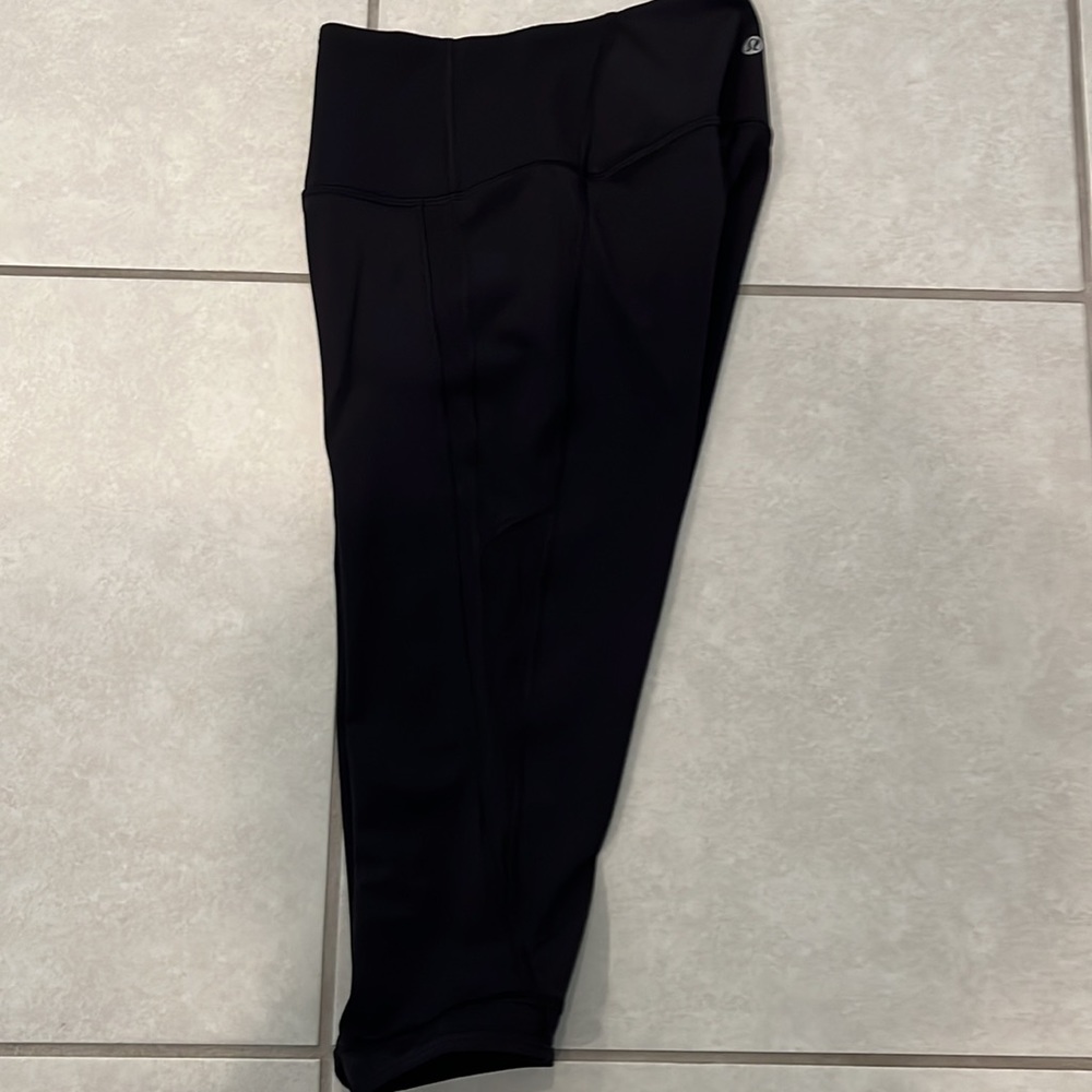 Lululemon women’s crop leggings - Picture 10 of 10